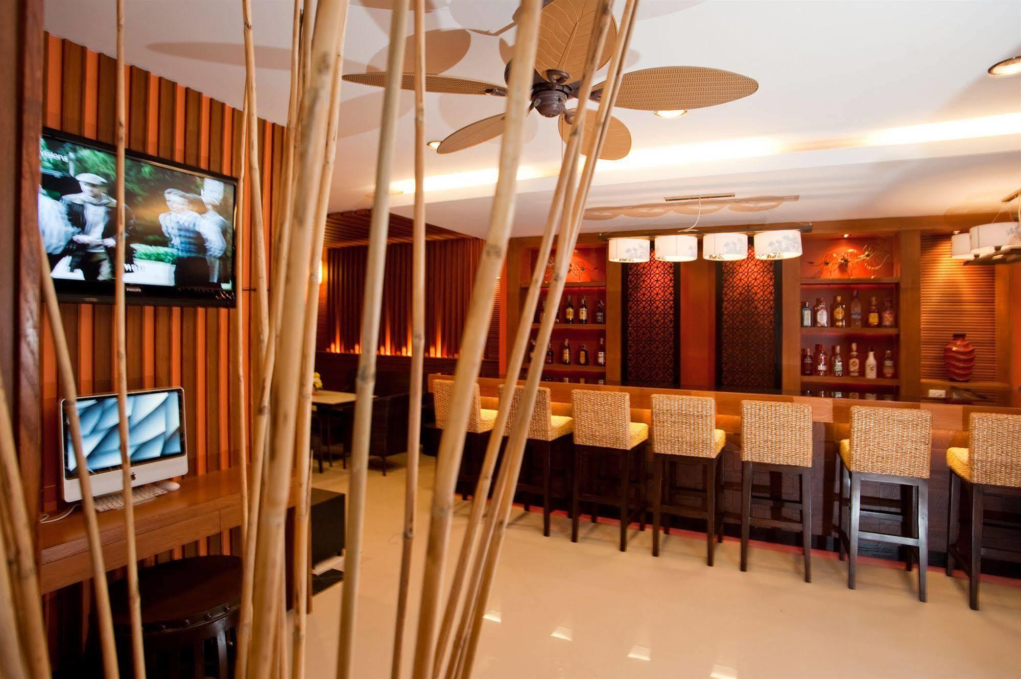 Deva Suites Patong Phuket Exterior foto